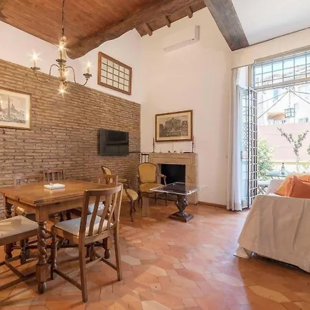 Apartment Ruhige Daecher Im Herzen Von Rom